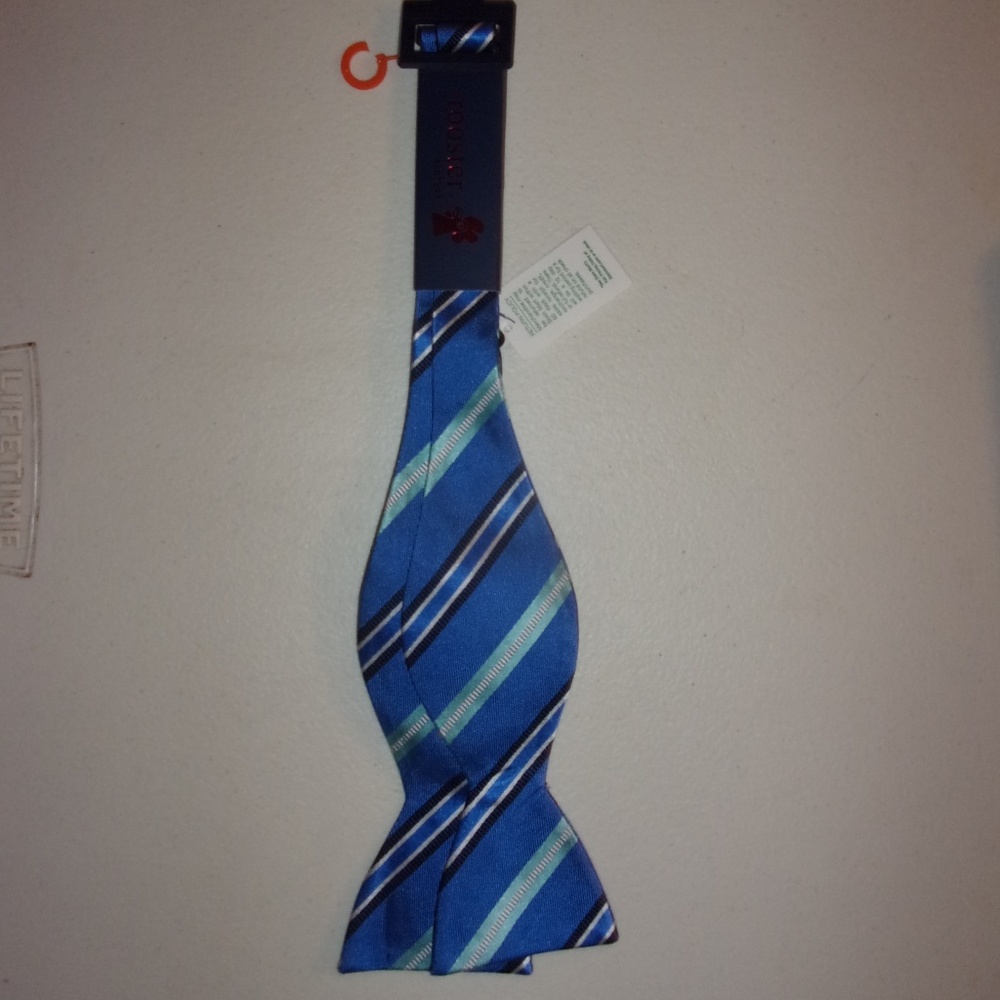 Rooster Bow Tie